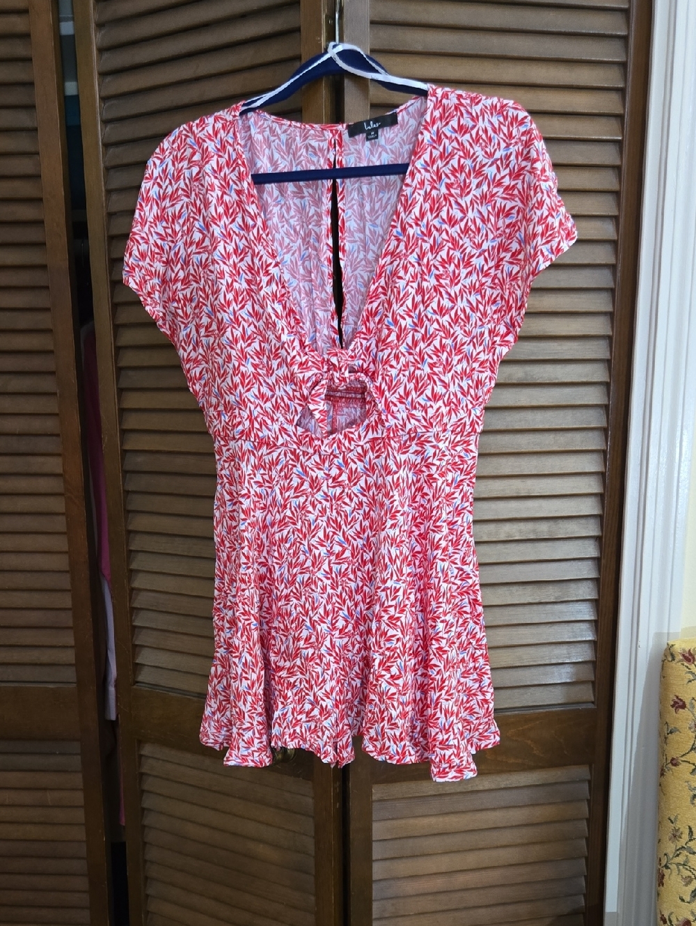 Lulu's Red & White Printed V-Neck Short Romper